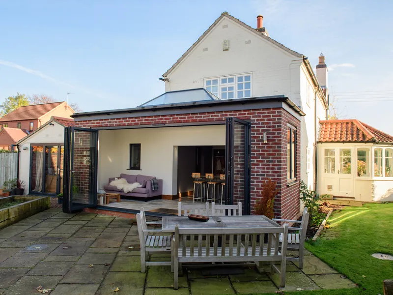 Bifold Barnes